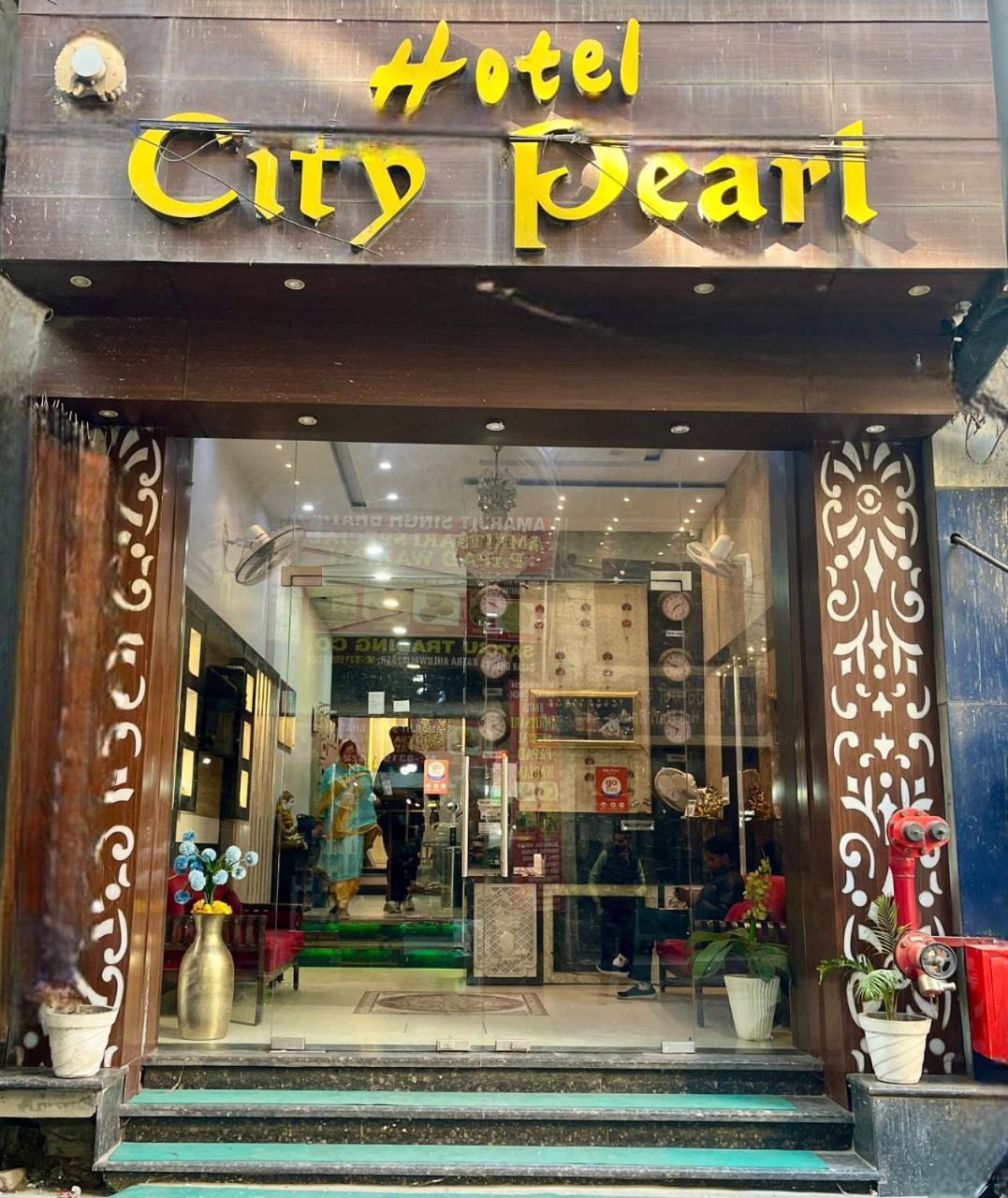 One Earth City Pearl Amritsar Exteriör bild